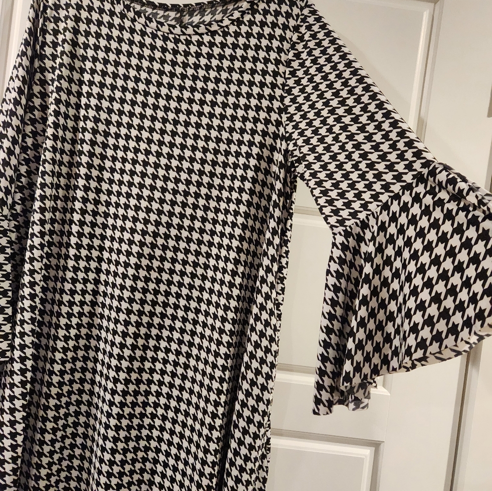 Tunic - Picture 2 of 2